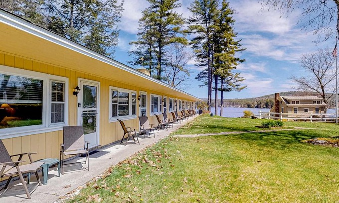 Alton Bay Hotel | King Birch Lake Homes