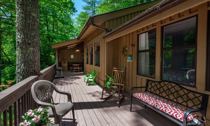 Sapphire House | King Ensuite+Resort Access 1.5m+Waterfalls/hiking