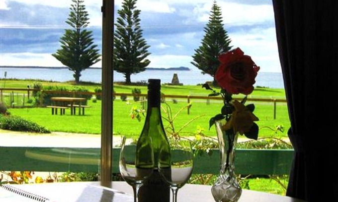 Naracoopa Cottage | King Island Accommodation Cottages