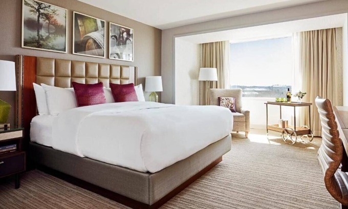 Lansdowne Apartment | King Room Near Fannys Garden WDC