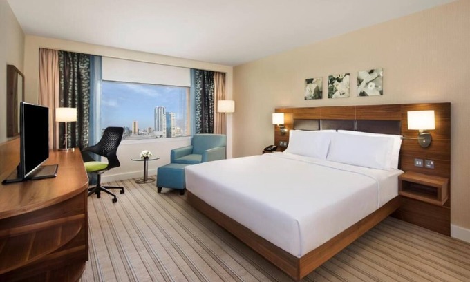Dafan Al Nakheel Apartment | King Room Near Naeem Mall By Luxury Bookings RAK