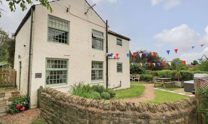 Bedale Cottage | KING'S COTTAGE, family friendly, luxury holiday cottage in Bedale