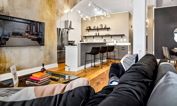 Shelby Park Apartment | KING Sleep10 5Bed 4BR 2BA Swepson ICON 102