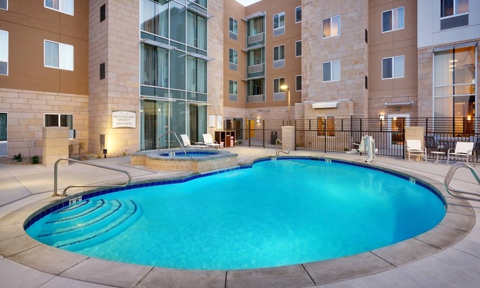 Lehi Condo | King Suite. Free Breakfast. Pool & Hot Tub. Gym. Great for Business Travelers!