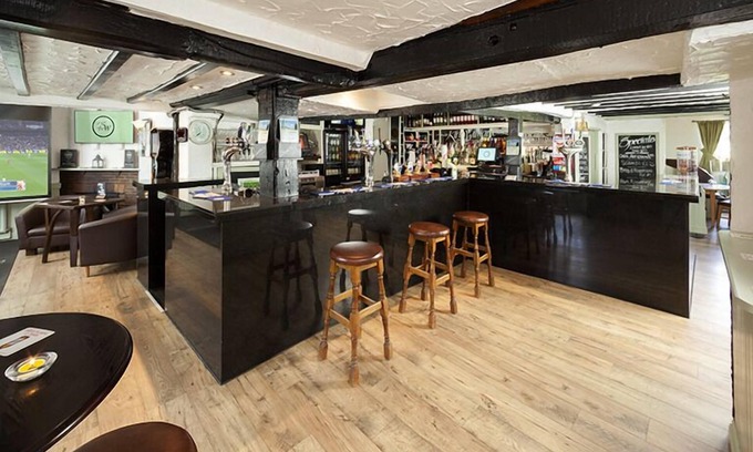 Cockernhoe Hotel | King William