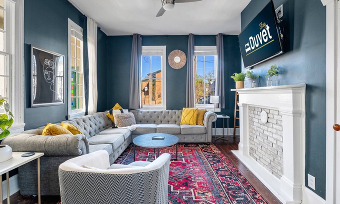 Downtown Charleston House | Kingdom House | Great for Large Groups!