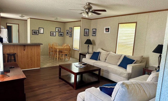 Boothville-Venice House | KINGFISH LODGE - PRIVATE MAINTAINED 3 BEDROOM 2 BATHROOM PRIVATE RENTAL