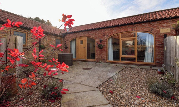 Driffield Cottage | KINGFISHER CORNER, romantic, luxury holiday cottage in Bridlington