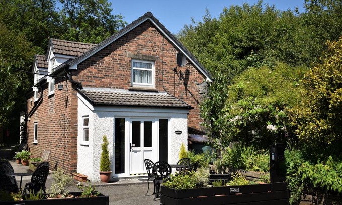 Whitland House | Kingfisher