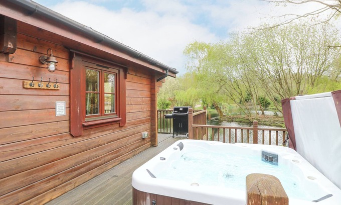 Badwell Ash Cottage | KINGFISHER LODGE, character holiday cottage in Badwell Ash