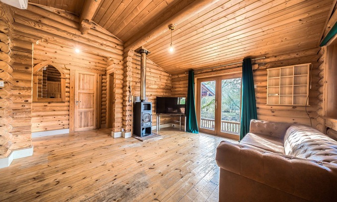 Bedford Cabin | Kingfisher Lodge and mooring on the River Ouse