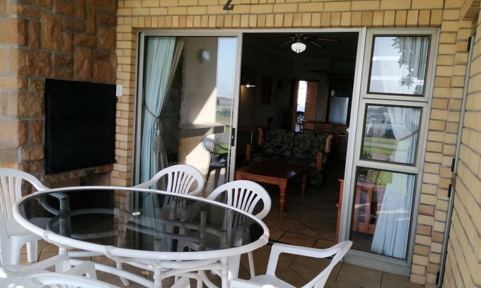 Kleinmond Apartment | KINGKLIP 2 - 2bedr/2bathr apartment, BBQ, near shopping center and main beach