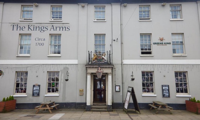 Westerham Hotel | Kings Arms Hotel by Greene King Inns