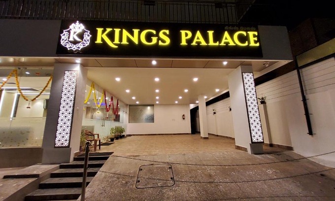 Ekkatuthangal Hotel | Kings Palace