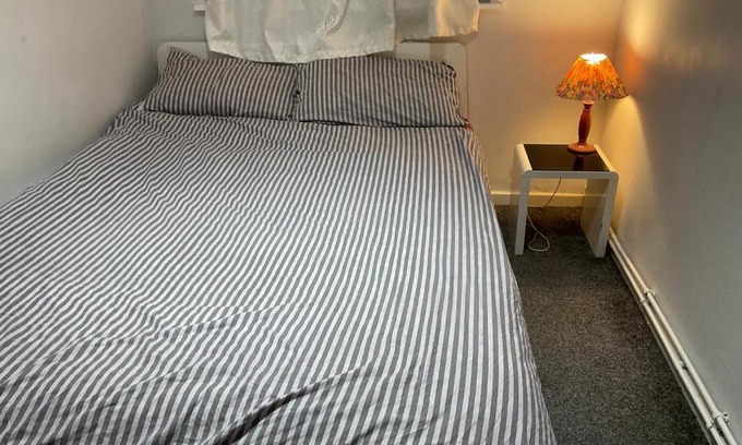 Abbey Wood House | Kings Room Abbey Wood