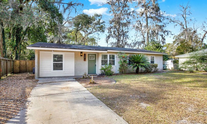 Savannah House | Kings Way Bungalow