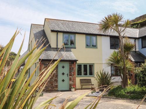 Porthtowan House | Kingsholm