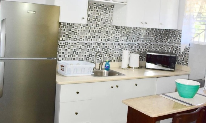Eastwood Park Apartment | Kingston Guest Apartment At Dumbarton