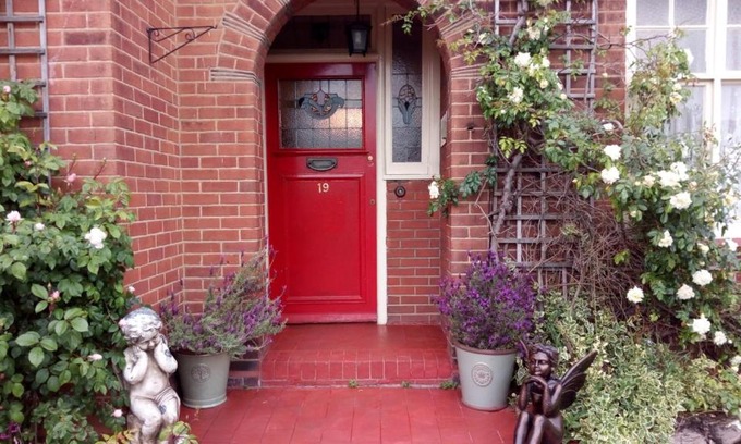 Broxbourne Bed & Breakfast | Kingsway Bed & Breakfast