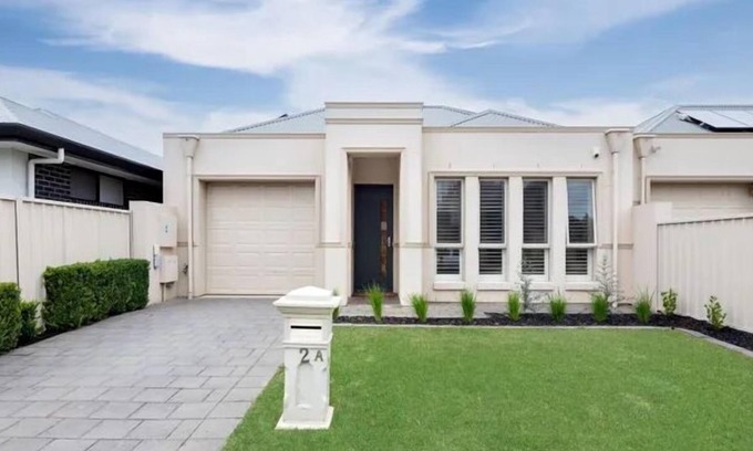 Fulham Gardens House | KINGURRA - Family Fave / Walking Trail / Close to Henley Beach