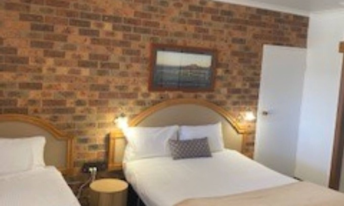 Cooma Hotel | Kinross Inn