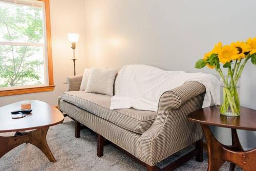 Kinston Apartment | Kinston Getaway #1