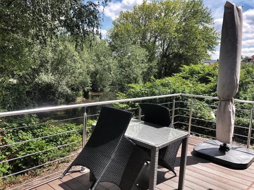 Gelnhausen Apartment | Kinzigloft mit Blick auf den Fluss