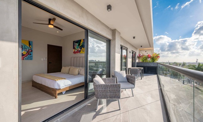 Colonia Centro Condo | Kippal Penthouse| Unwind in Style