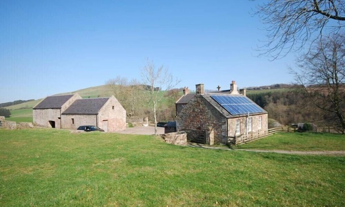 Hawick Cottage | KIRKNOWE, pet friendly, country holiday cottage in Jedburgh