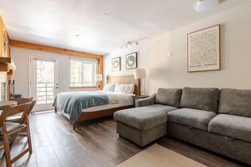 Kirkwood House | Kirkwood Studio Full Kitchen & Meadow Balcony