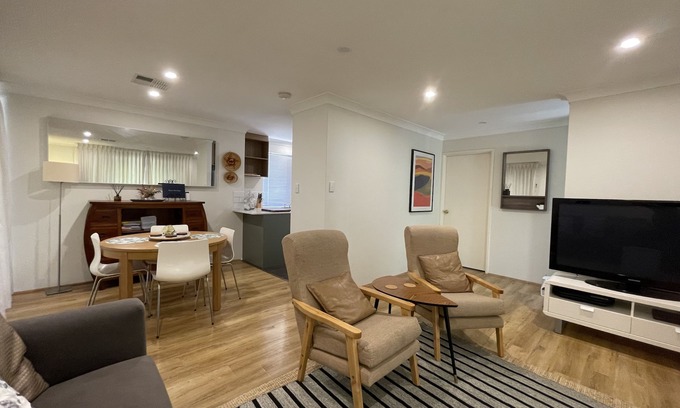Raphael Precinct House | Kirrilly's Cottage- Home away from Home