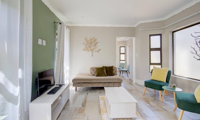 Ekurhuleni Cottage | Kirrin Cottage