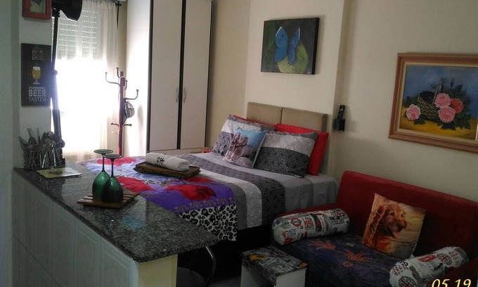 Aparecida House | Kit in Aparecida with wi fi in a seafront building