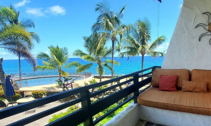 Kailua-Kona Condo | Kitchen and Bath Remodel! - Ocean Front - Central Air - Featured on Today Show