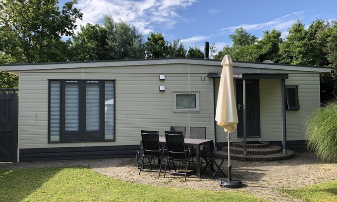 Scharendijke Ski Chalet | Kite House 126 - Cozy chalet with a large garden for chilling out and barbecuing
