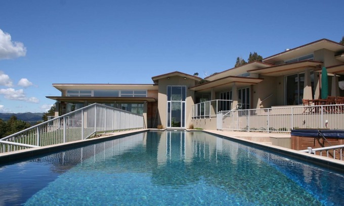 Clevedon Bed & Breakfast | Kitenga Luxury Bed & Breakfast