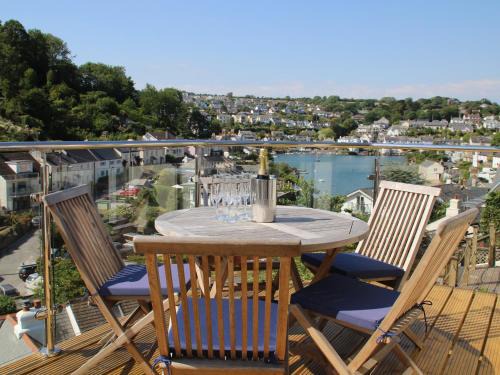 Noss Mayo House | Kittiwake