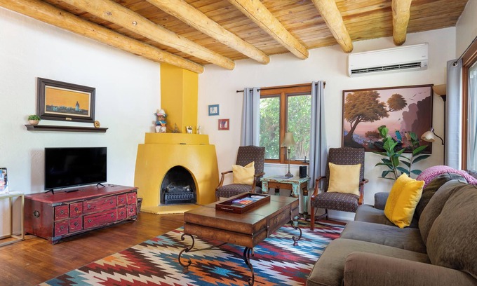Southside House | Kiva Cottage | Fireplace, Patio, Near Downtown