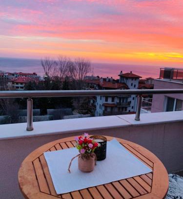 Byala Apartment | Kiwi Gardens