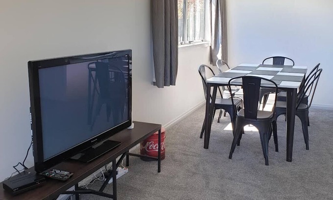 Reefton House | Kiwiana Gem to enjoy in Reefton