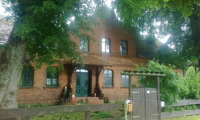 Wittstock/Dosse Apartment | Kleine Ferienwohnung Jagdzimmer auf Bauernhof in Alleinlage