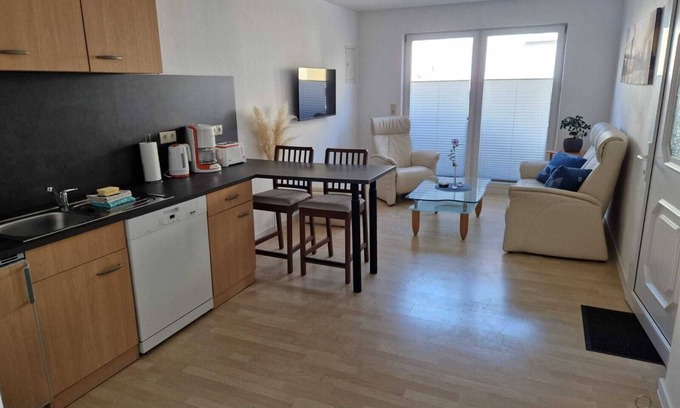 Bad Doberan Apartment | Kleine Modernisierte Innenhof- Feienwohnung im Bad Doberaner Zentrum
