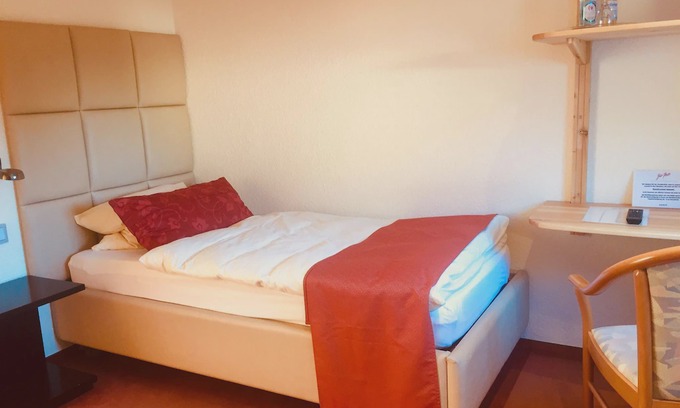 Kell am See Hotel | kleines Einzelzimmer - Hotel-Restaurant Zur Post