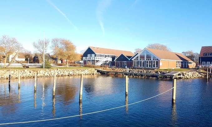 Borre Bed & Breakfast | Klintholm Marina Park Cabins