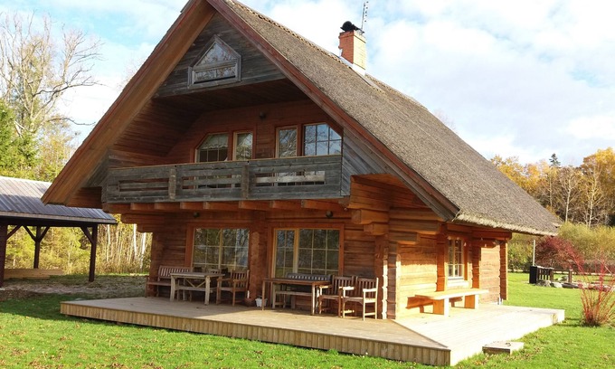 Limbazi Municipality House | Klintskalni 1 - Beautiful big house on beach