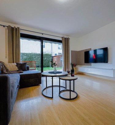 Guenzburg Apartment | KMS Homes - NEW - GARDEN - NETFLIX