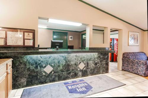 Farmington Hills Hotel | Knights Inn Farmington Hills