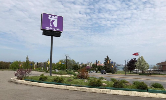 Fort Erie Hotel | Knights Inn Fort Erie