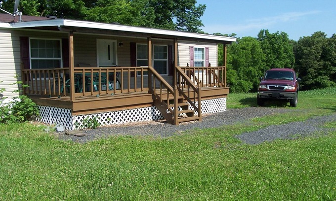 Snydertown House | Knoebles amusement park, susquehanna river, golf courses, flea markets