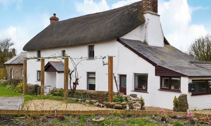 Bideford Cottage | Knotty Corner Cottage